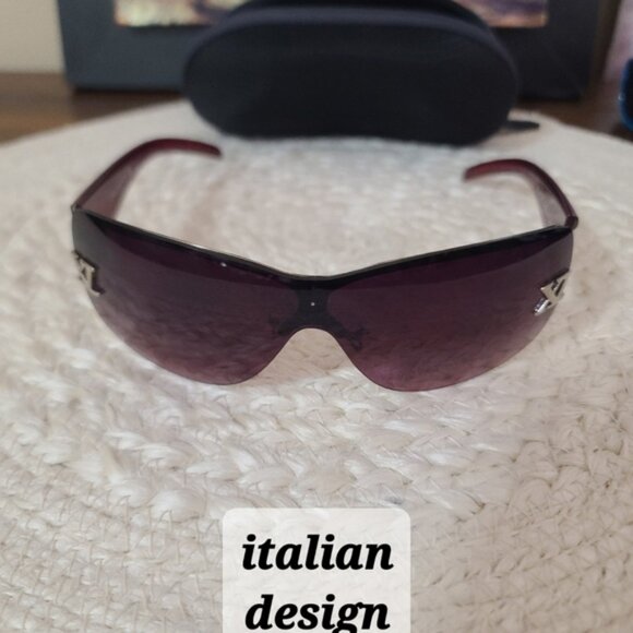 Italian Design Sunglasses - Picture 3 of 9